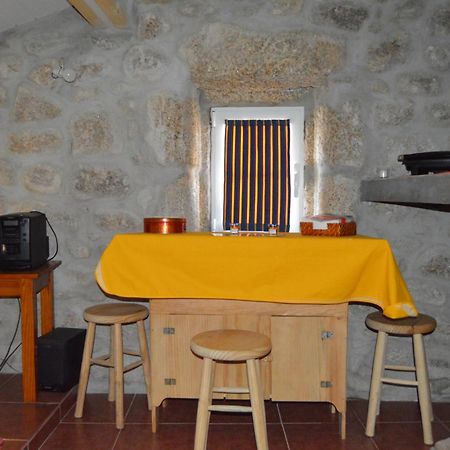 Casa De Amigos Apartment Monsanto Luaran gambar