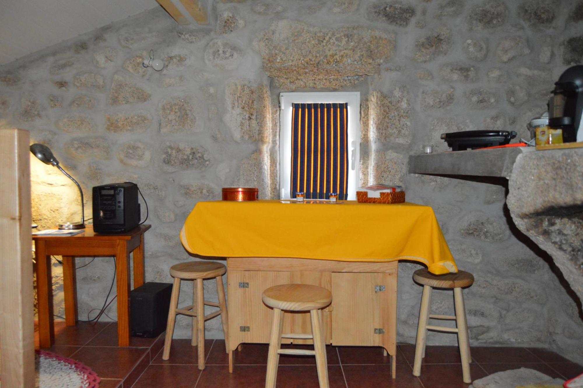 Casa De Amigos Apartment Monsanto Luaran gambar