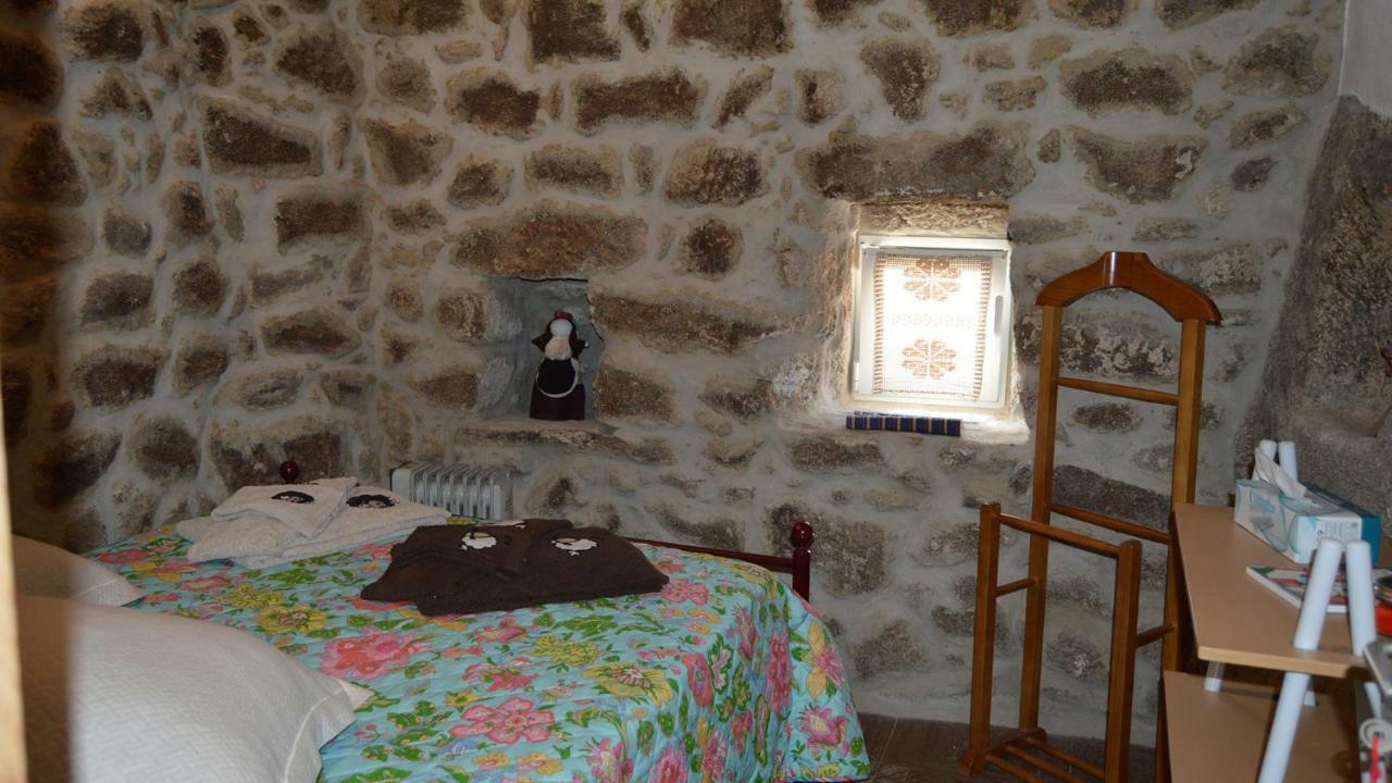 Casa De Amigos Apartment Monsanto Luaran gambar