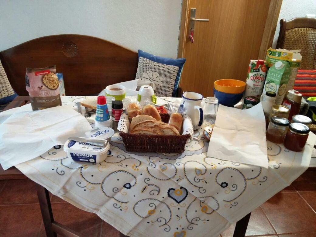 Casa De Amigos Apartment Monsanto Luaran gambar